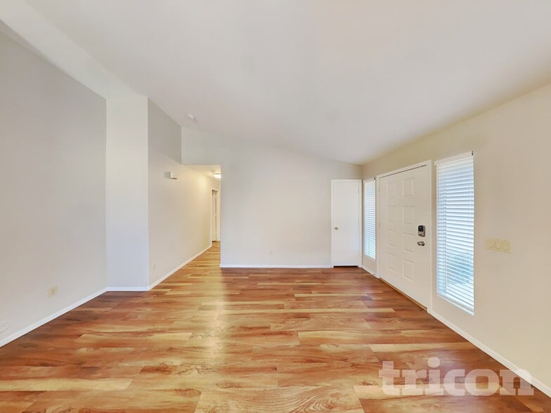 Building Photo - 3644 W Melinda Ln