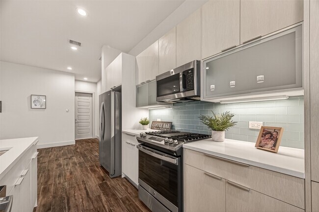 Building Photo - 4418 Bora Bora Ln