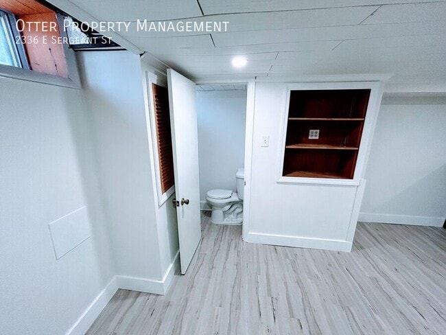 Building Photo - 2336 E Sergeant St