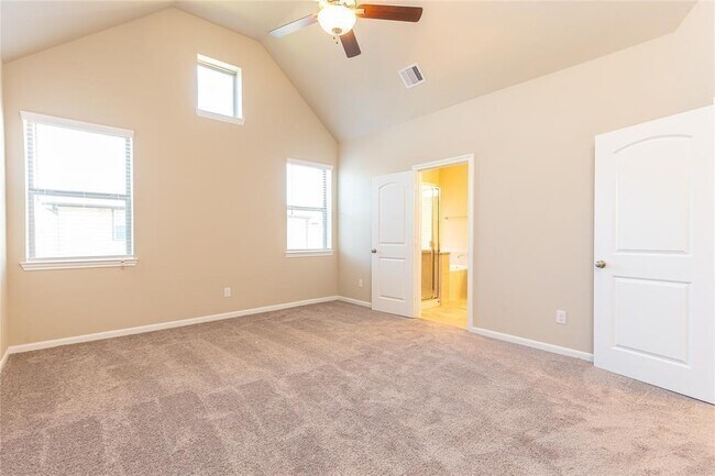 Building Photo - 5546 Sallow Bay Ln