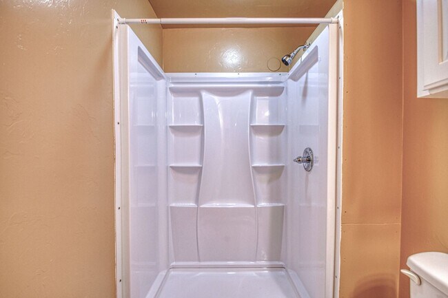 Building Photo - 464 College