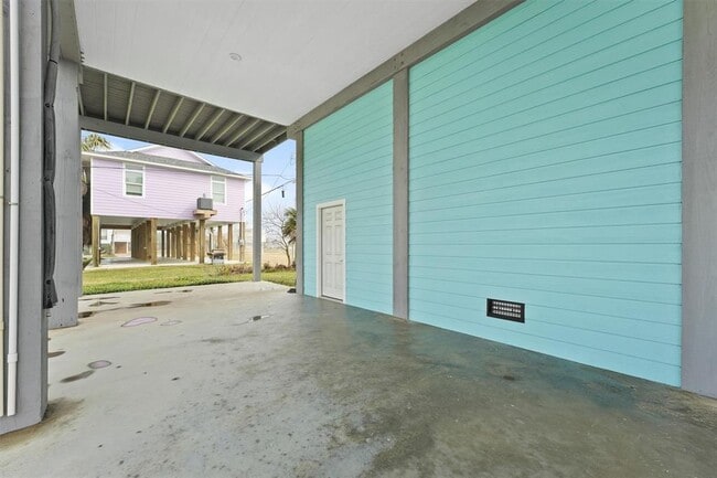 Building Photo - 4025 Vista Blvd