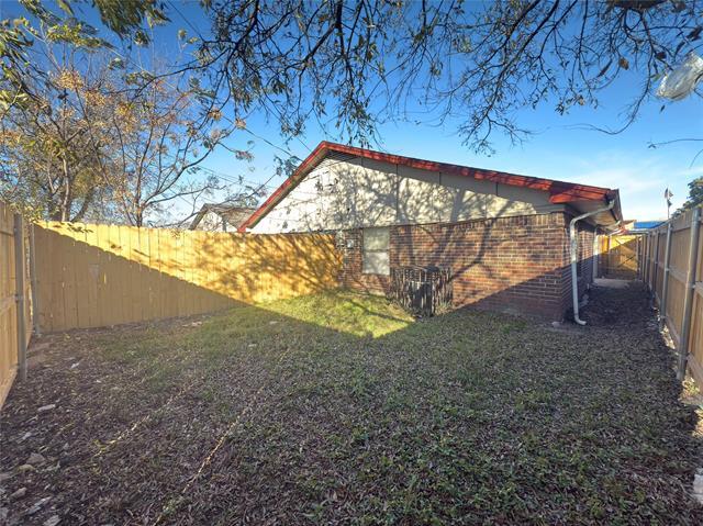 Building Photo - 8912 Greenmound Ave