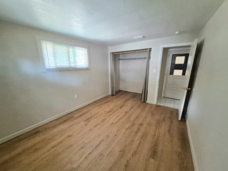 Building Photo - 7755-7765 64th Way N
