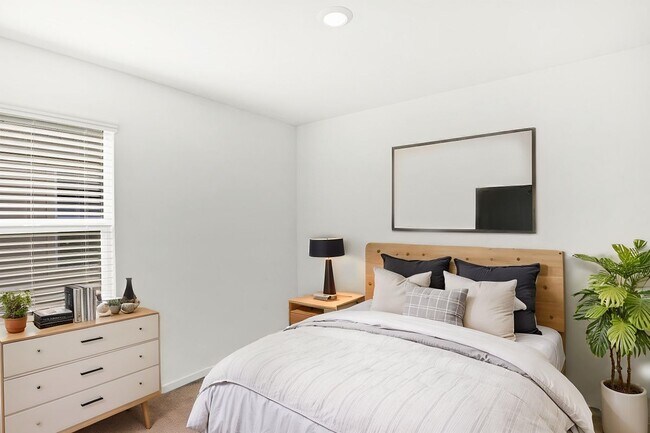 Building Photo - 1009 Macnab Dr