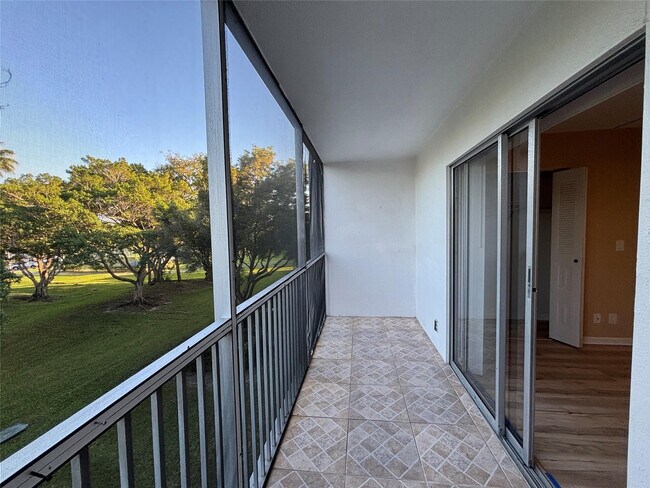 Building Photo - 1401 SW 135th Terrace