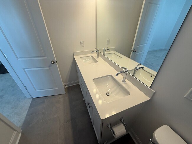 Building Photo - Brand New Townhome in the heart of Ballant...