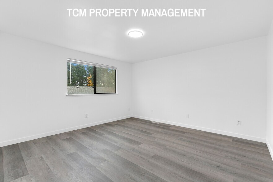 Building Photo - 35426 18th Ave SW