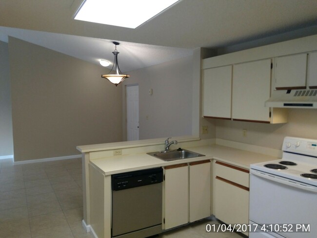 Building Photo - 3rd Floor Condo in Grand Marquis - Plantat...