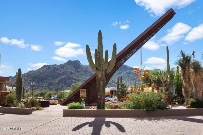 Building Photo - 7440 E Cave Creek Rd