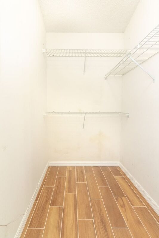 Building Photo - 9921 Dean Cove Ln