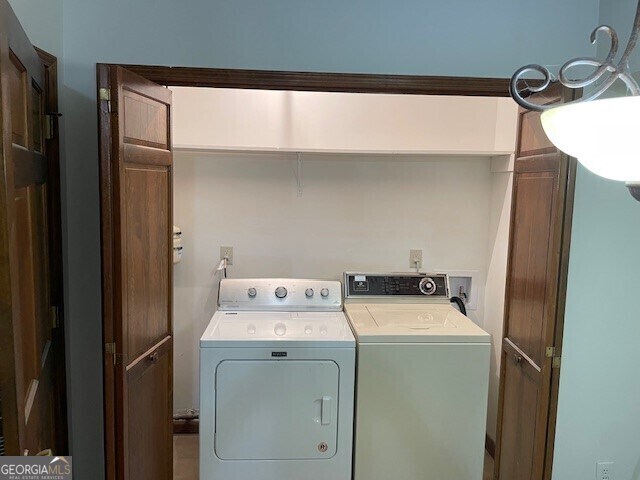 Building Photo - 100 Sandown Dr