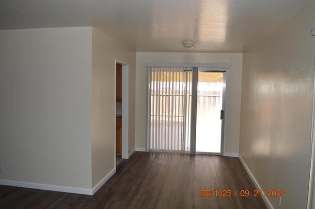 Building Photo - 768 Julian St