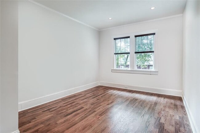Building Photo - 389 Linden Ave NE