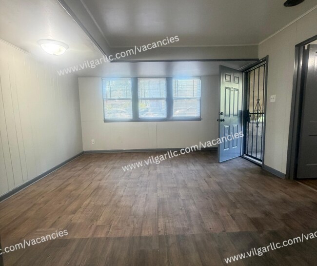 Building Photo - 4215 Adams St