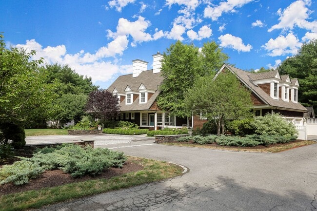 Building Photo - 556 Riversville Rd