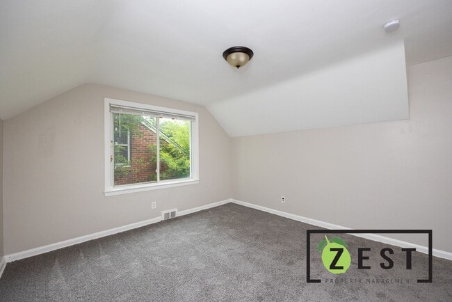 Building Photo - Charming 3-Bedroom Home Coming Soon on Det...