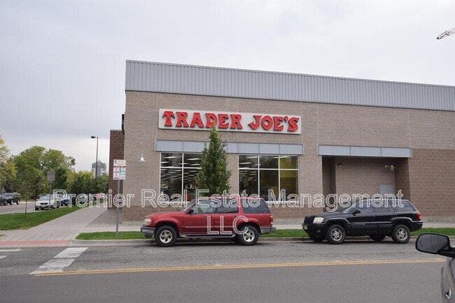 Building Photo - 335 E 7th Ave