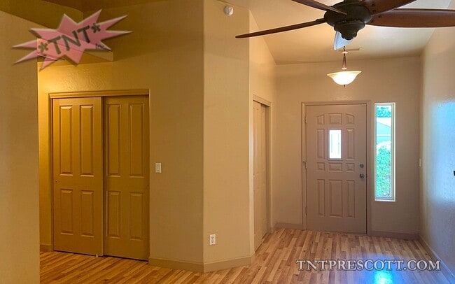 Building Photo - Home in Prescott Valley