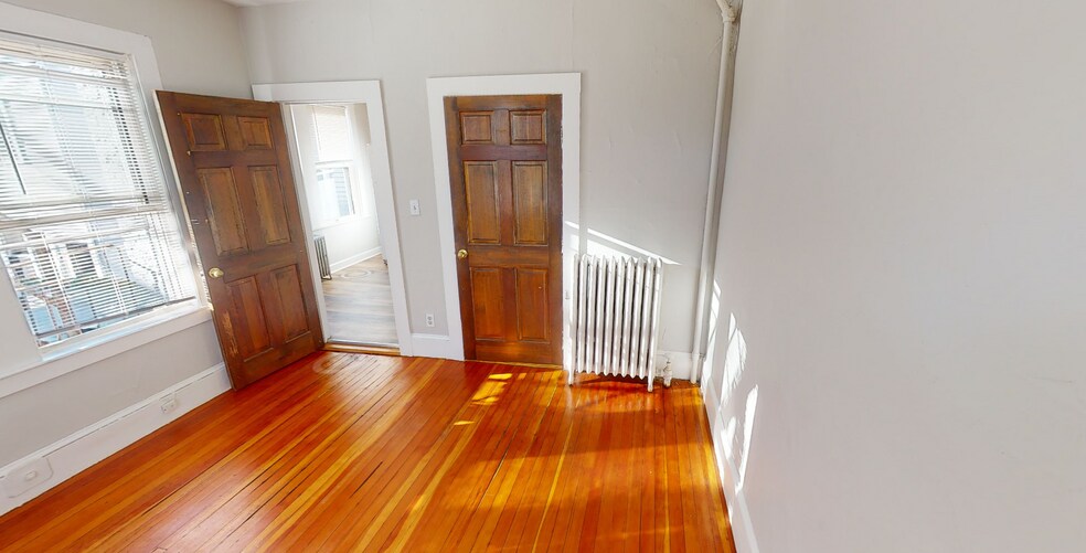 Building Photo - 5 Elmer St