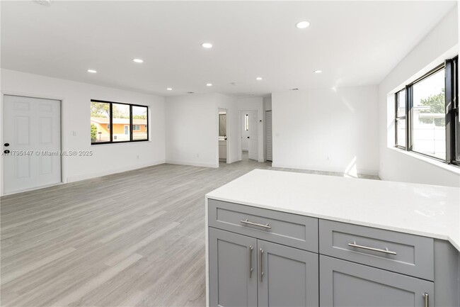 Building Photo - 11532 SW 136th Terrace