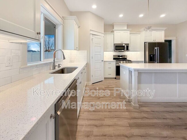 Building Photo - 74 S Ravine Way