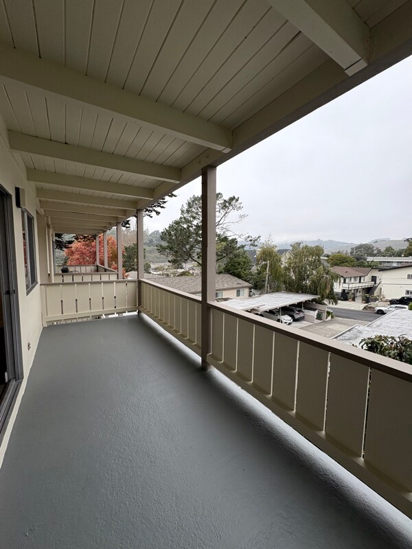 Building Photo - 16 S Knoll Rd