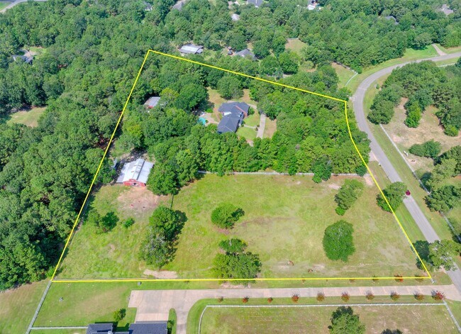 Building Photo - 11492 Majestic Dr