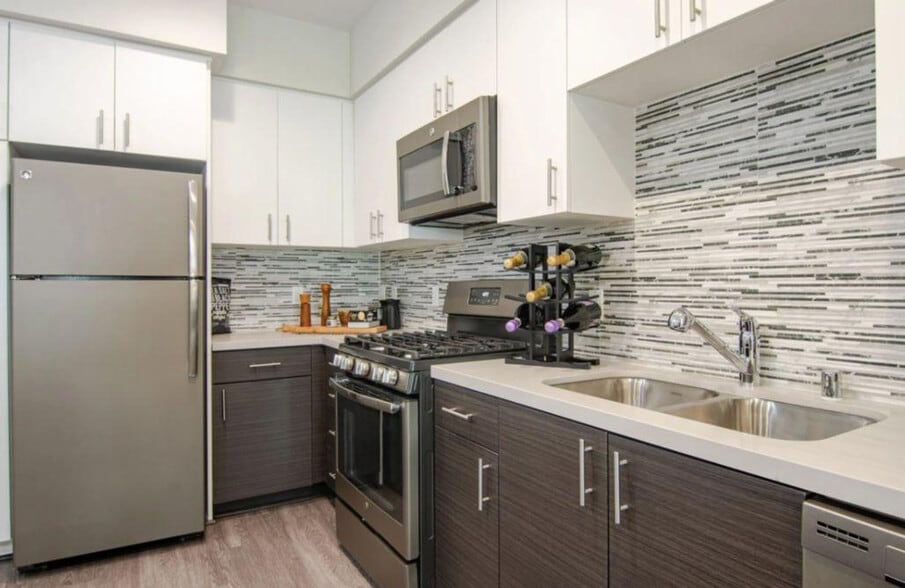 Building Photo - 8725 Ariva Ct