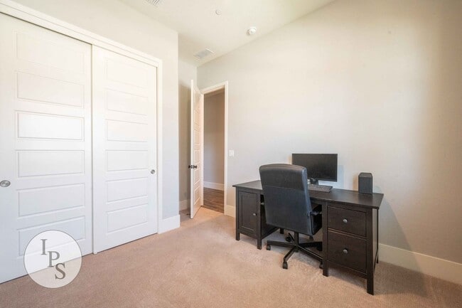 Building Photo - Madera Tesoro Viejo - Beautiful Hillside Village 2-Story Home, 4BR/3BA, SOLAR, Community Pool + L...
