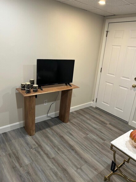 Building Photo - 43 Madison St