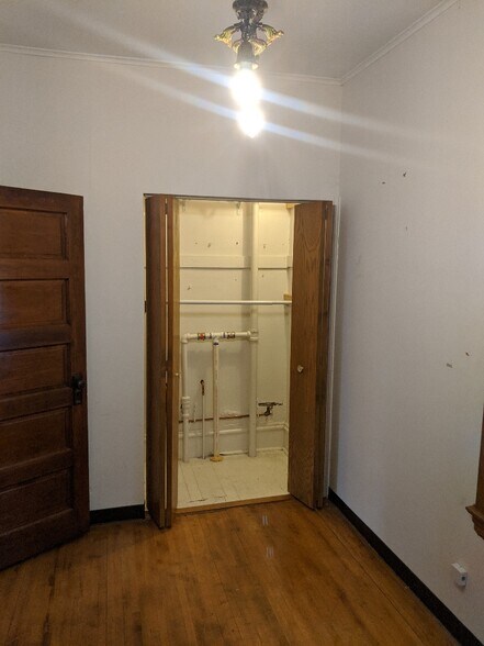 Building Photo - 2255 Pierce St NE