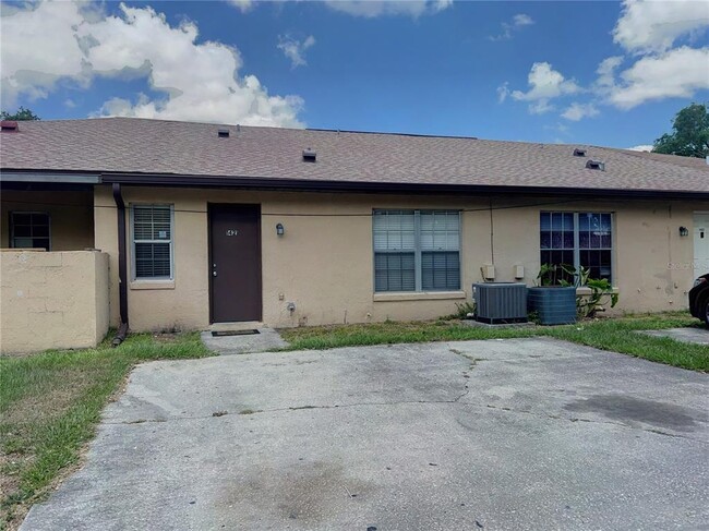 Building Photo - 1421 Sophie Blvd