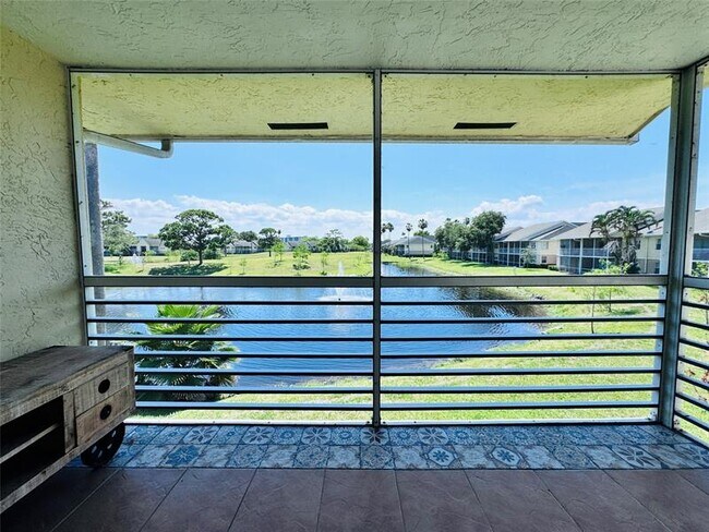 Building Photo - 2827 N Course Dr