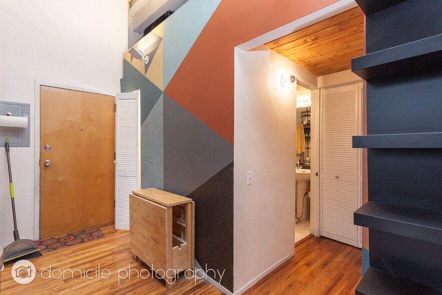 Building Photo - 3312 N Ravenswood Ave