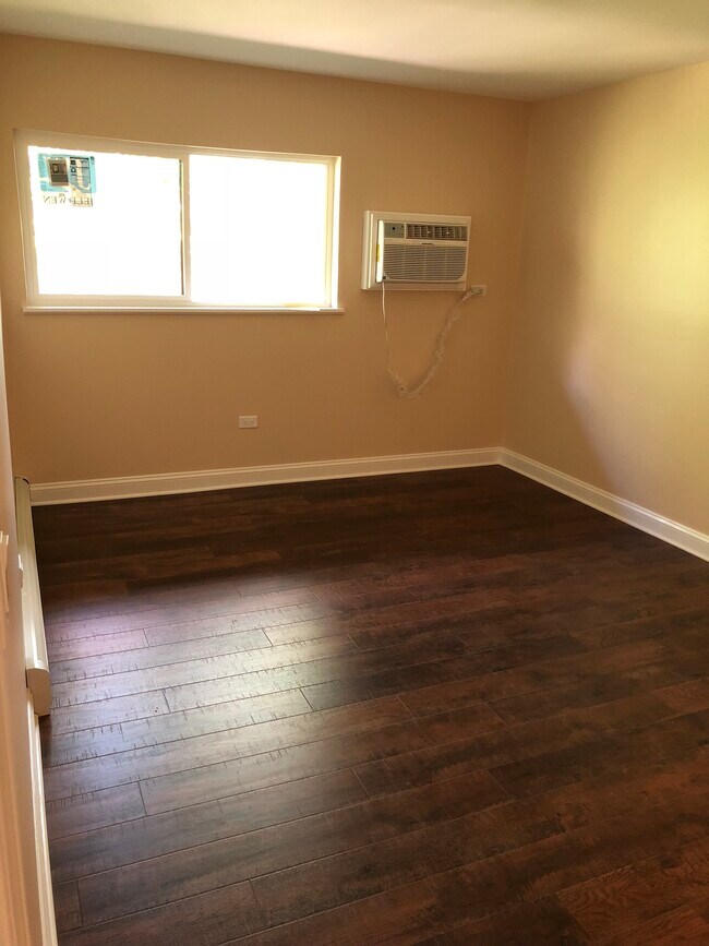 Building Photo - 7425 Brookdale Dr