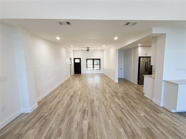 Building Photo - 468 20th Ave