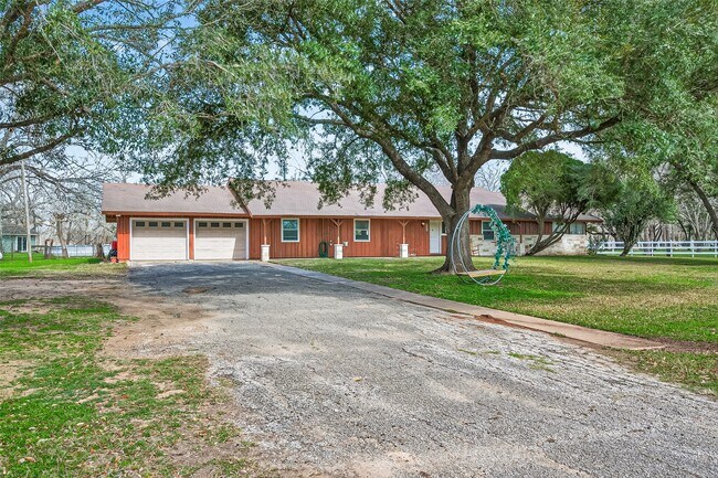 Building Photo - 403 Wrangler Rd