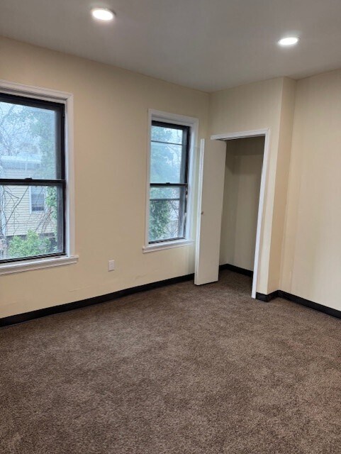 Building Photo - 5712 Arch St