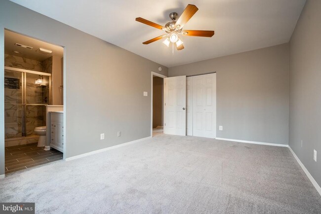 Building Photo - 6028 Forrest Hollow Ln