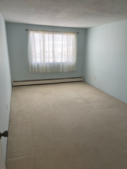 Building Photo - 1 Lancelot Court