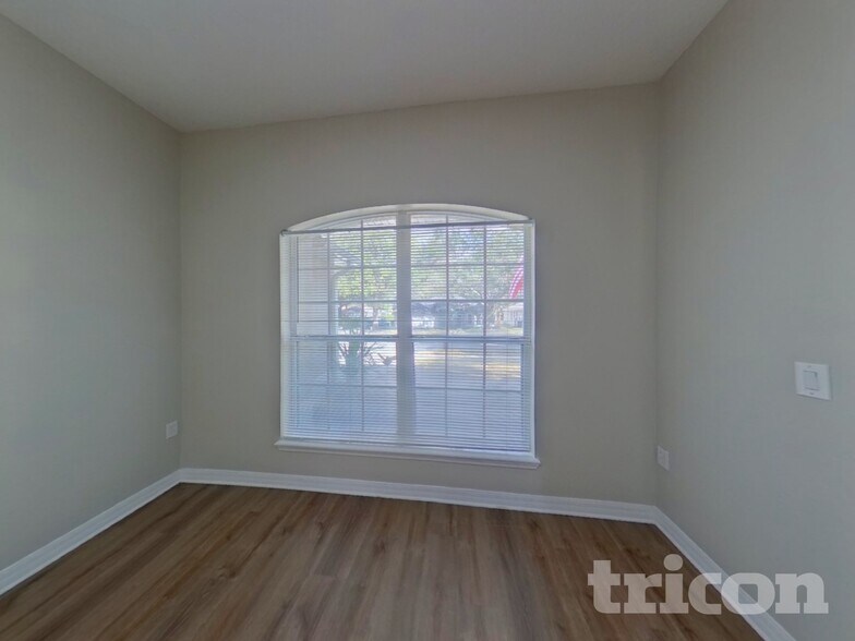 Building Photo - 3410 Starbird Dr