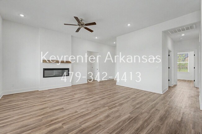 Building Photo - 407 W Taverner Xing