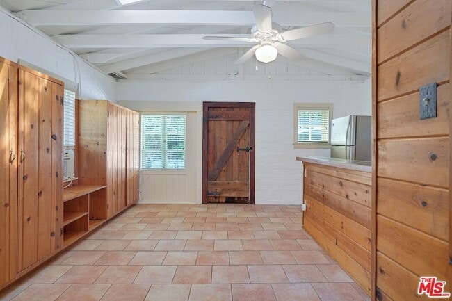 Building Photo - 21652 Encina Rd
