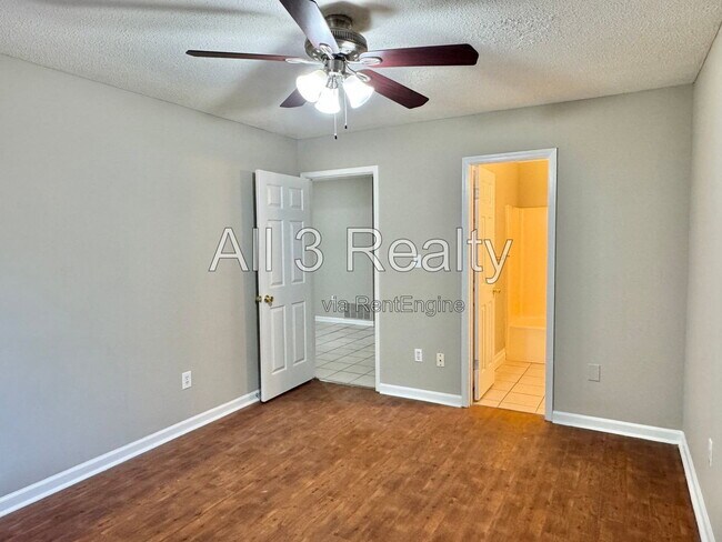 Building Photo - 116 Hargis Dr