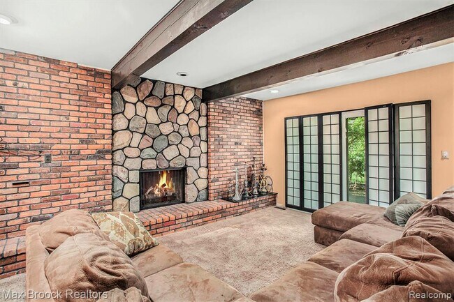 Building Photo - 5622 Powder Horn Dr