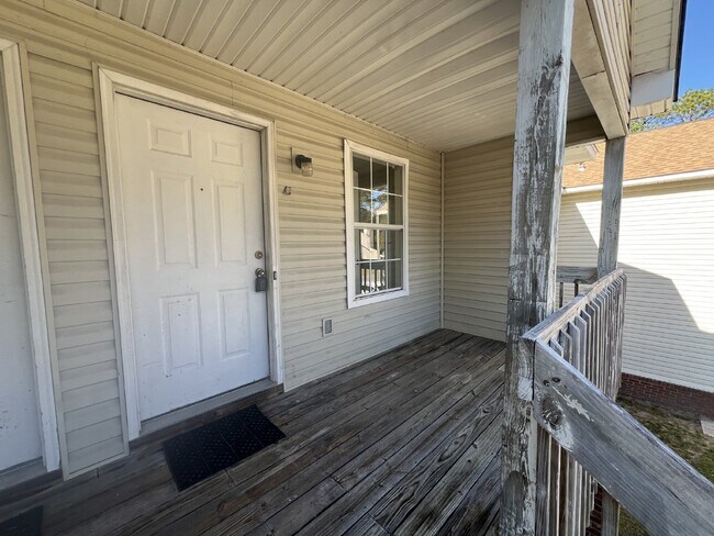 Building Photo - Apartment for Rent