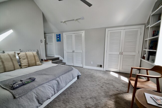 Building Photo - 258 Jackson St