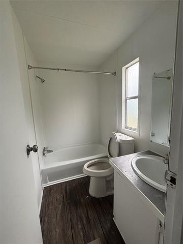 Building Photo - 541 Simmons Dr