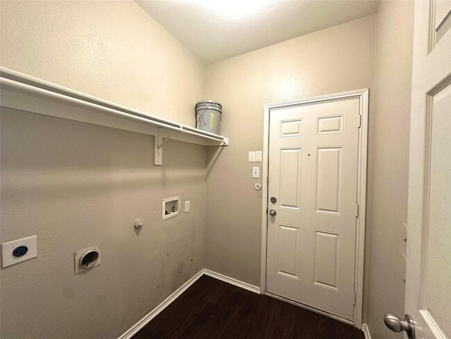 Building Photo - 1726 Duck Cove Dr